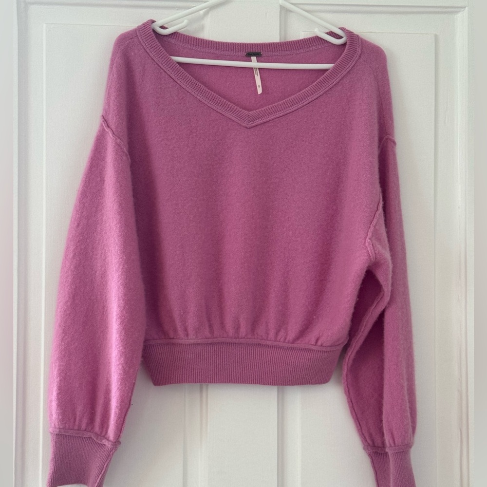 Free People Women's Sweater - Picture 3 of 4